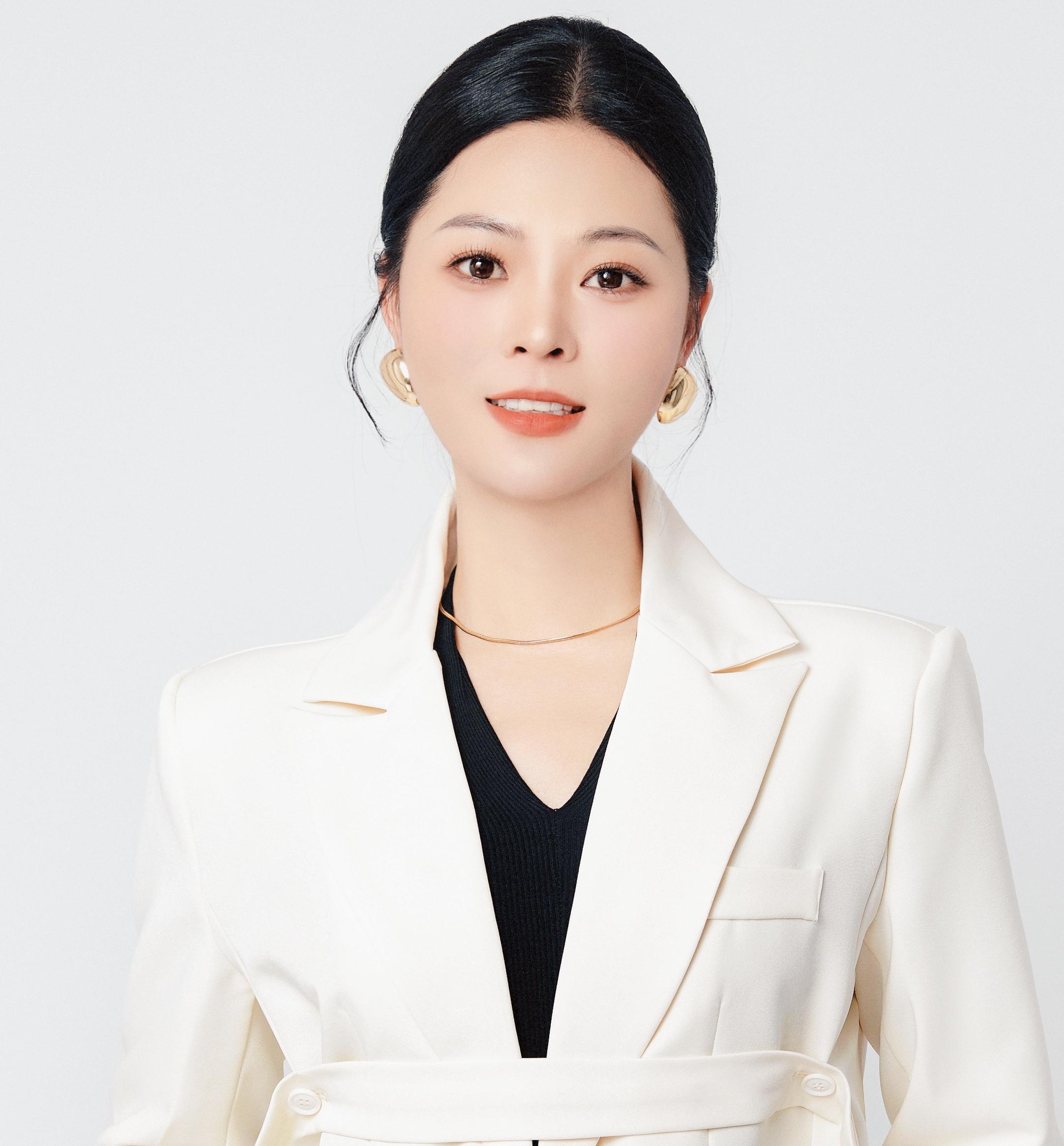 Zoe 董玮玮